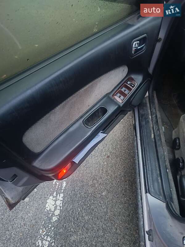 Седан Nissan Maxima 1995 в Тернополі