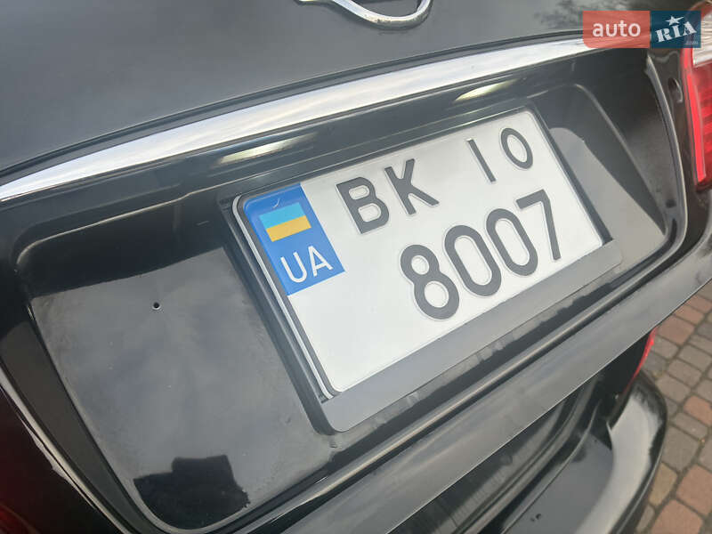 Седан Nissan Maxima 2003 в Рівному