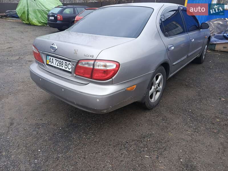 Седан Nissan Maxima 2000 в Києві