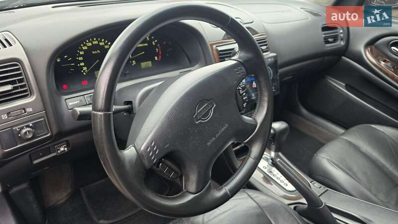 Седан Nissan Maxima 2002 в Житомире