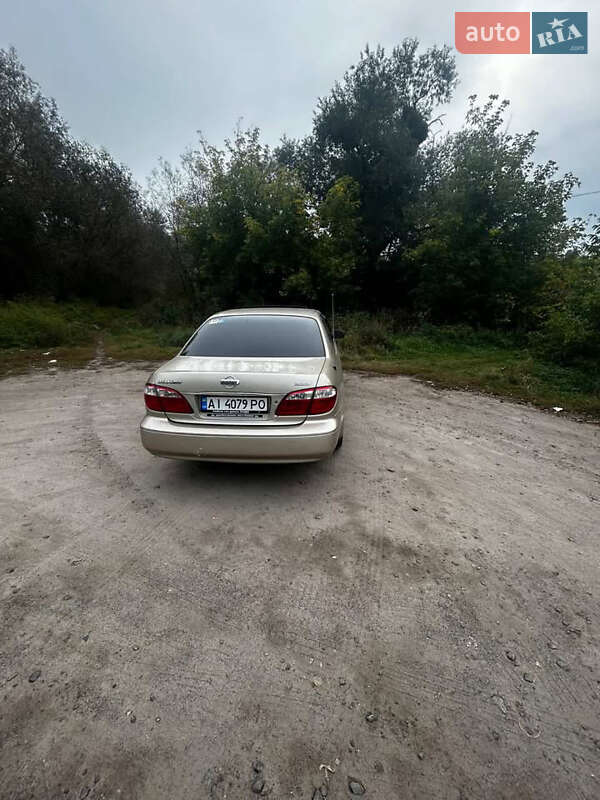 Седан Nissan Maxima 2000 в Сквирі