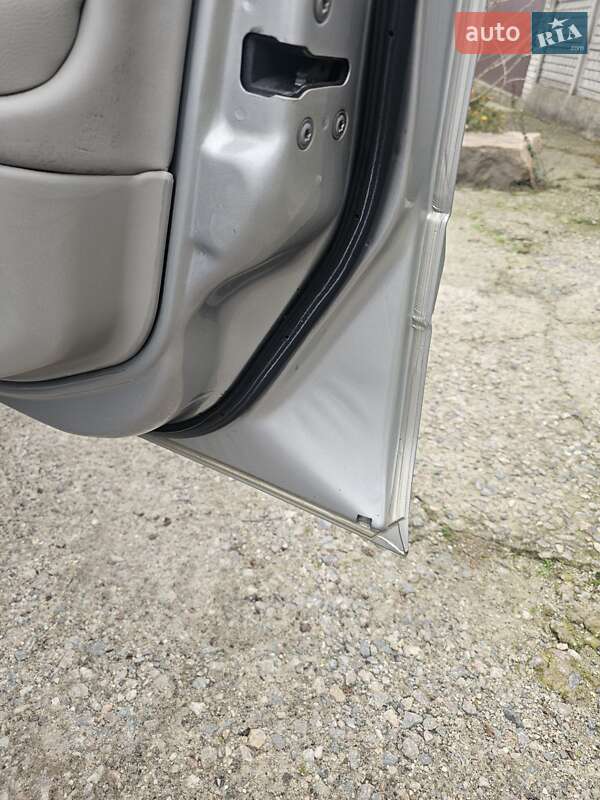 Седан Nissan Maxima 2003 в Запоріжжі