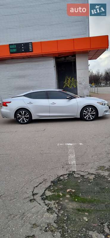 Седан Nissan Maxima 2018 в Харкові