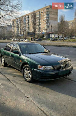 Седан Nissan Maxima 1998 в Одессе