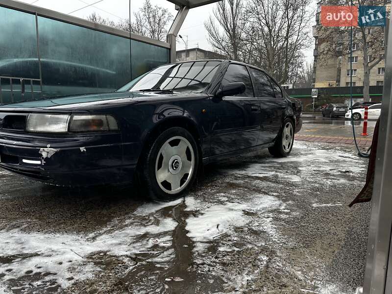 Седан Nissan Maxima 1993 в Одесі