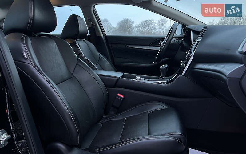 Седан Nissan Maxima 2017 в Львове