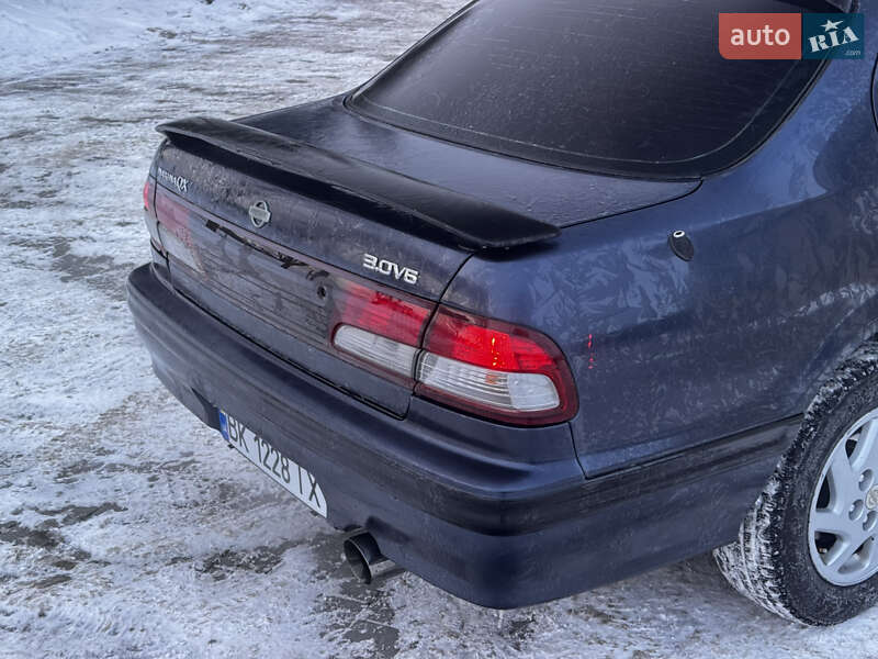 Седан Nissan Maxima 1999 в Луцьку