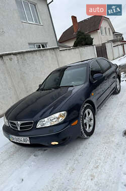 Седан Nissan Maxima 2000 в Березовке