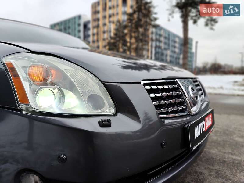 Седан Nissan Maxima 2005 в Киеве