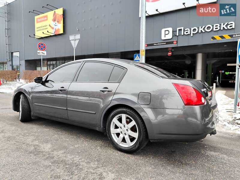 Седан Nissan Maxima 2005 в Киеве
