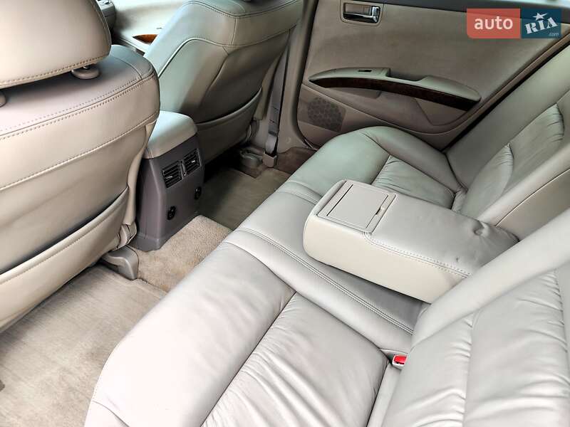 Седан Nissan Maxima 2005 в Киеве