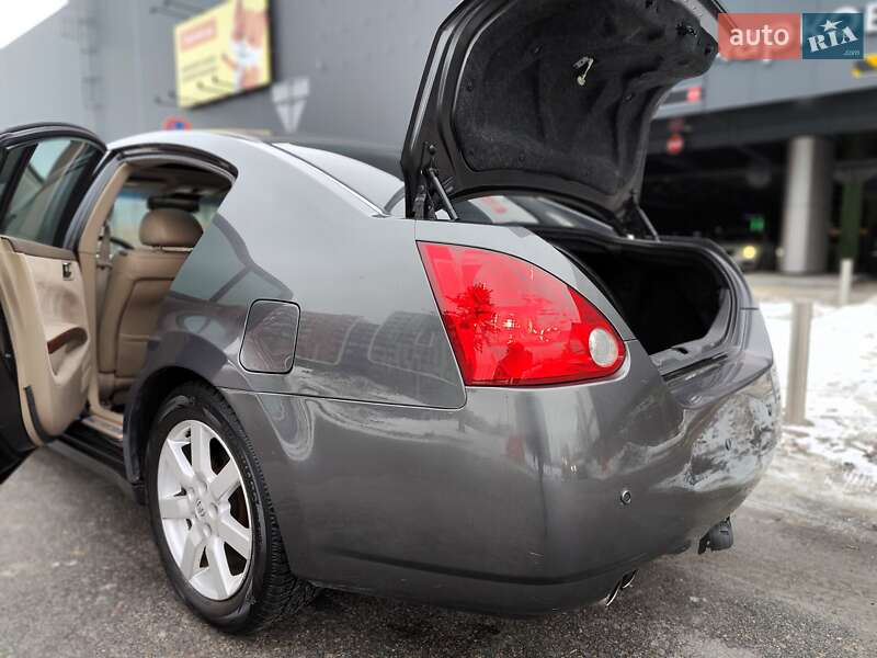 Седан Nissan Maxima 2005 в Киеве