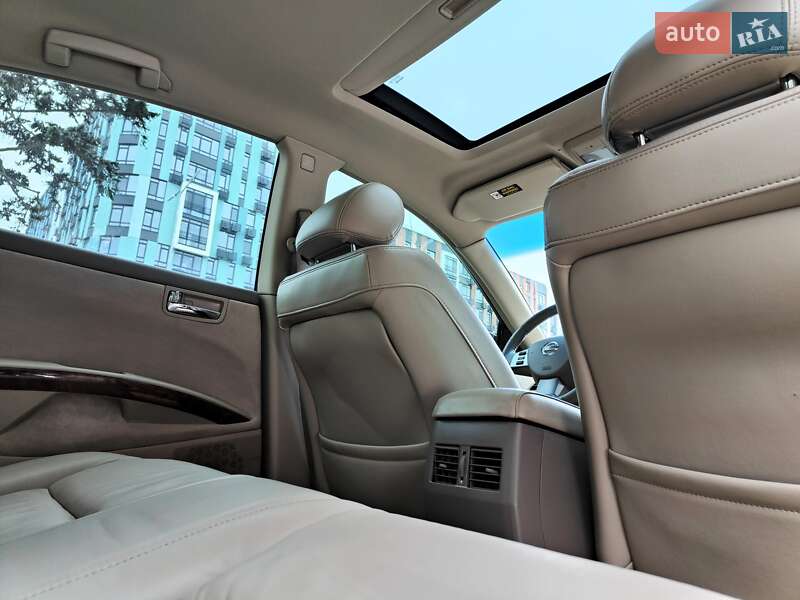 Седан Nissan Maxima 2005 в Киеве