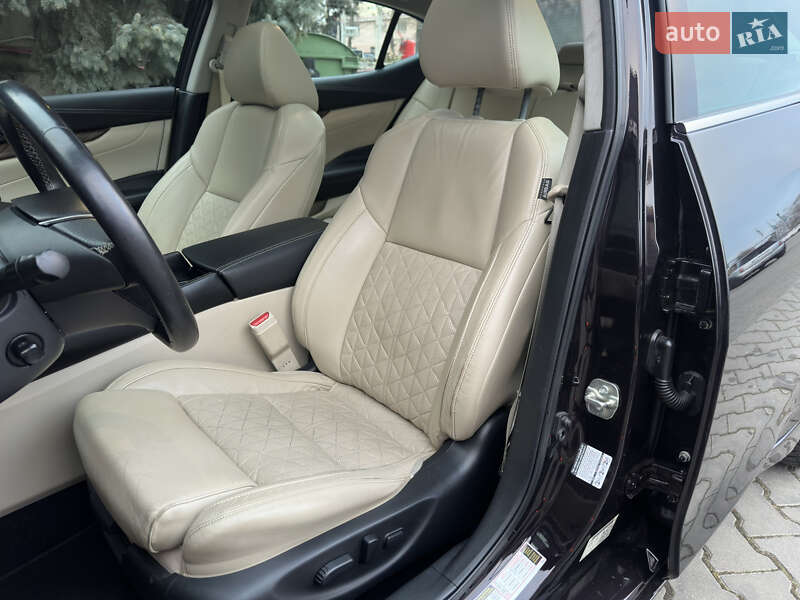 Седан Nissan Maxima 2016 в Одесі