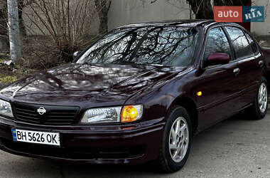 Седан Nissan Maxima 1995 в Одессе