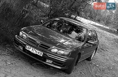 Седан Nissan Maxima 1999 в Запорожье
