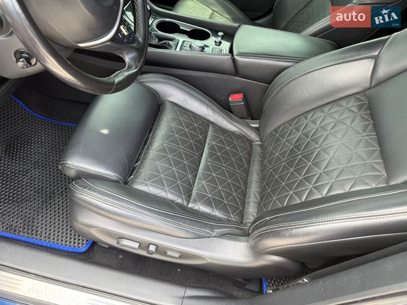 Седан Nissan Maxima 2016 в Каменец-Подольском