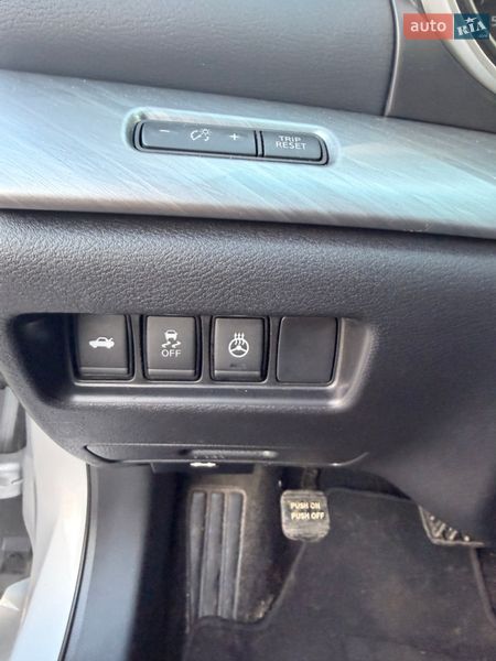 Седан Nissan Maxima 2018 в Киеве