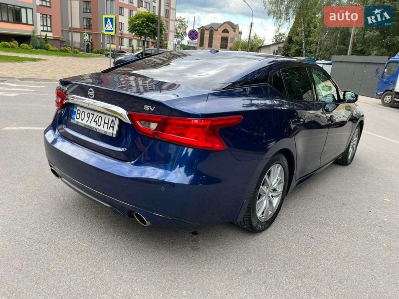 Седан Nissan Maxima 2015 в Теофиполе