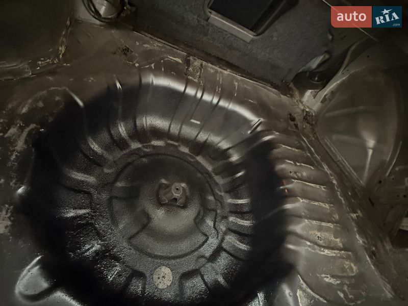 Седан Nissan Maxima 1995 в Одессе