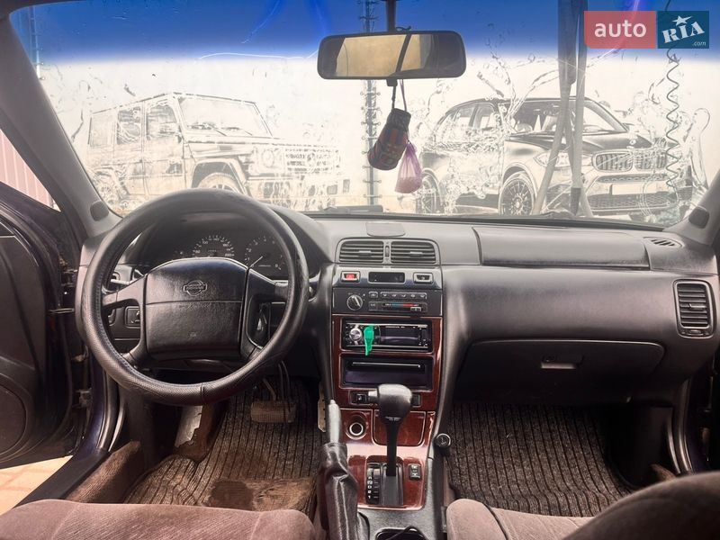 Седан Nissan Maxima 1998 в Одесі