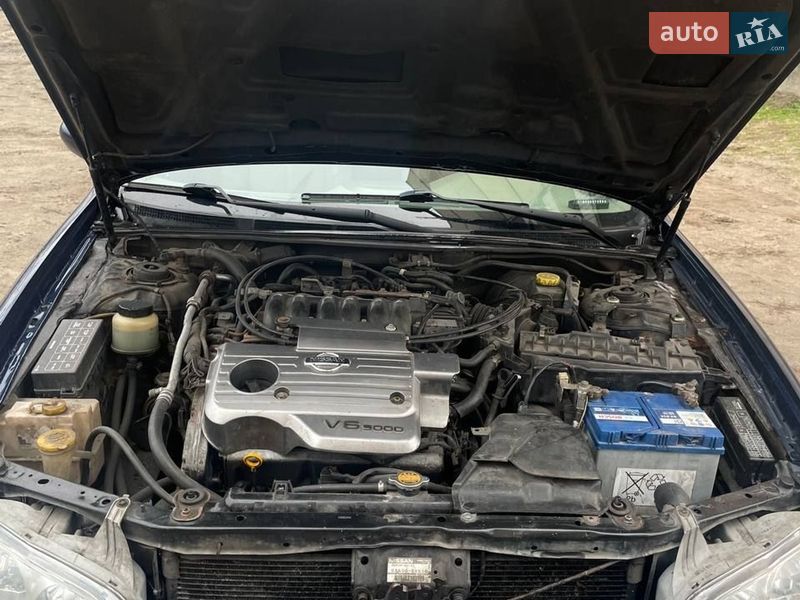 Седан Nissan Maxima 2000 в Києві