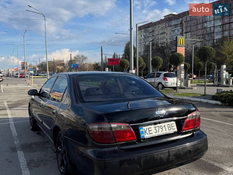 Седан Nissan Maxima 2001 в Днепре