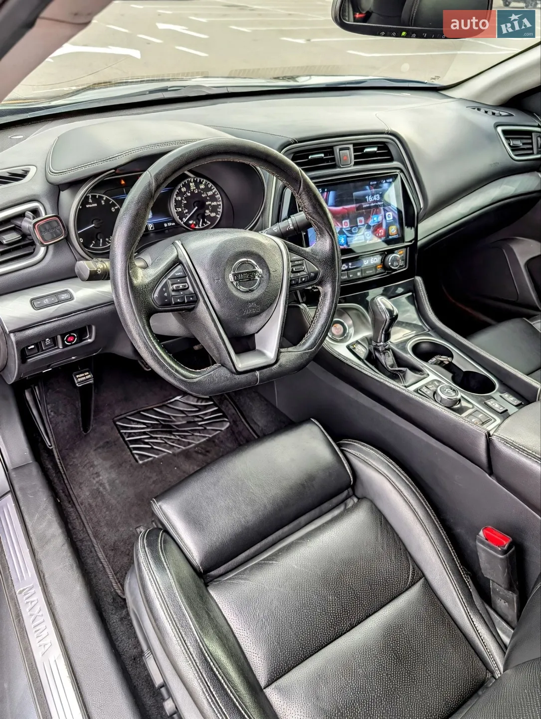 2017 Nissan Maxima - мініатюра 11