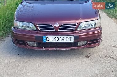 Седан Nissan Maxima 1996 в Одесі