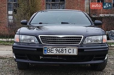 Седан Nissan Maxima 1996 в Николаеве
