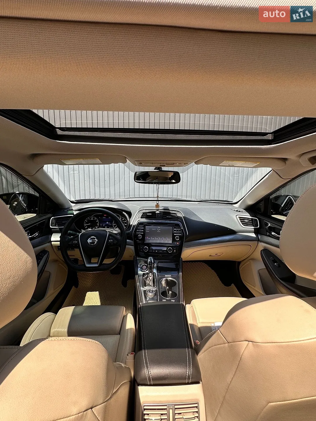 2016 Nissan Maxima - мініатюра 28