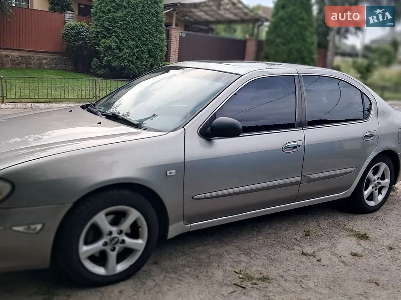 Nissan Maxima 2000