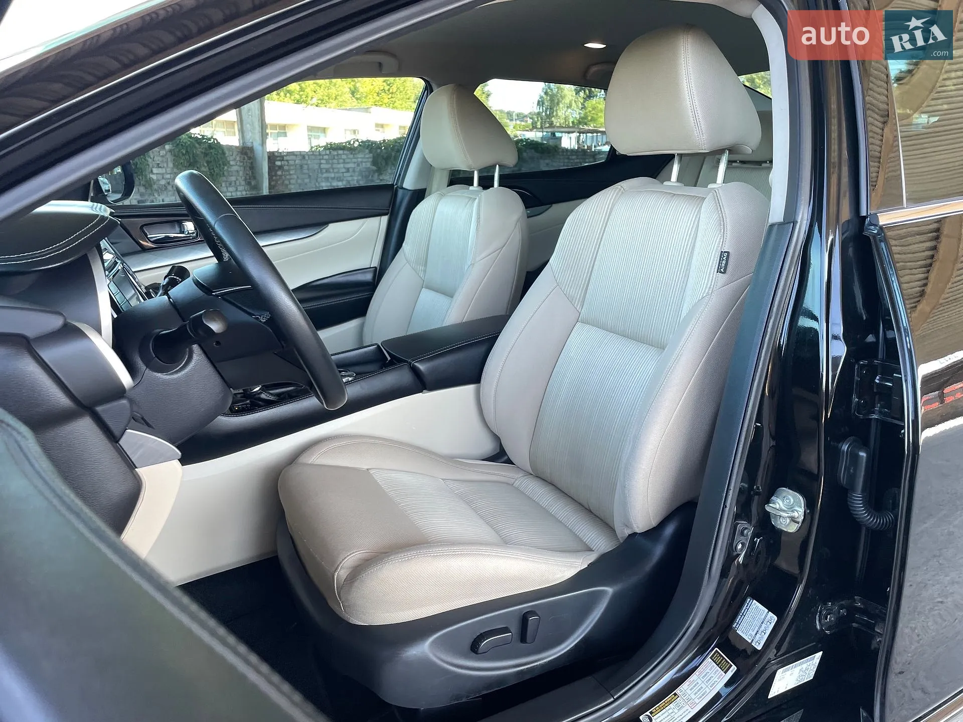 2016 Nissan Maxima - мініатюра 36
