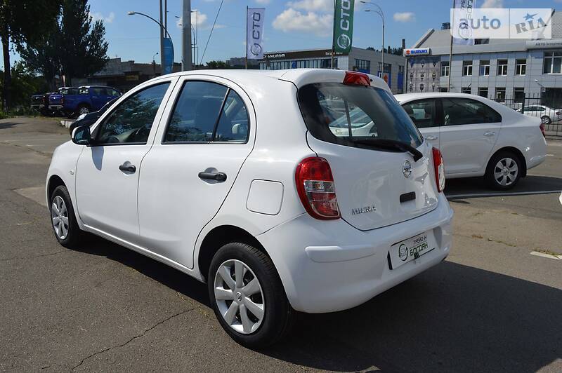 Хетчбек Nissan Micra 2015 в Києві