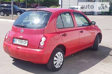 Хетчбек Nissan Micra 2004 в Чернівцях