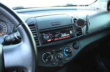 Хэтчбек Nissan Micra 2006 в Днепре