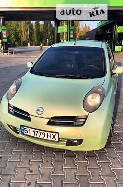 Хэтчбек Nissan Micra 2005 в 