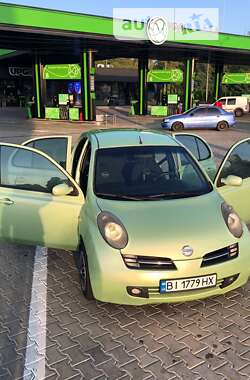 Хэтчбек Nissan Micra 2005 в 