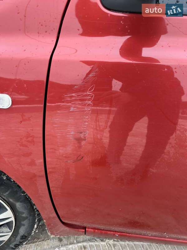 Хетчбек Nissan Micra 2005 в Косові фото 8 Хетчбек Nissan Micra 2005 в Косові