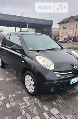 Хетчбек Nissan Micra 2005 в Дубні