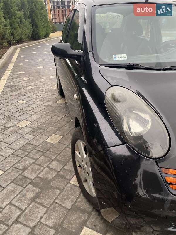 Хетчбек Nissan Micra 2004 в Ужгороді