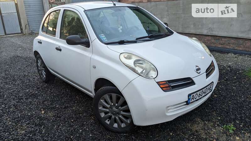 Хетчбек Nissan Micra 2003 в Виноградові