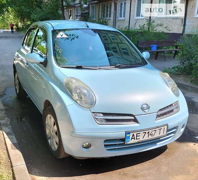 Хетчбек Nissan Micra 2006 в Дніпрі