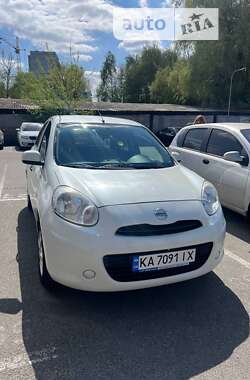 Хетчбек Nissan Micra 2015 в Борисполі