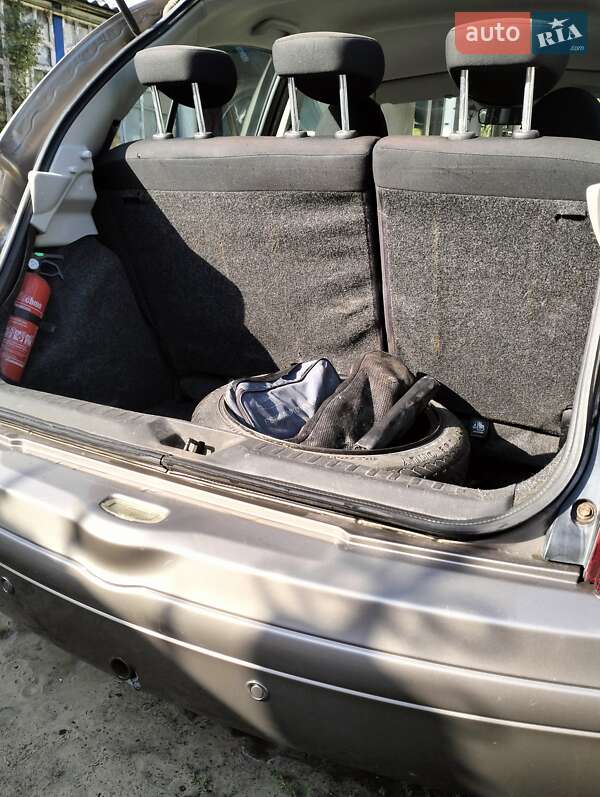 Хетчбек Nissan Micra 2007 в Лебедині