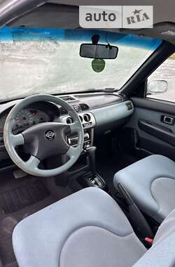 Хэтчбек Nissan Micra 2001 в Черновцах