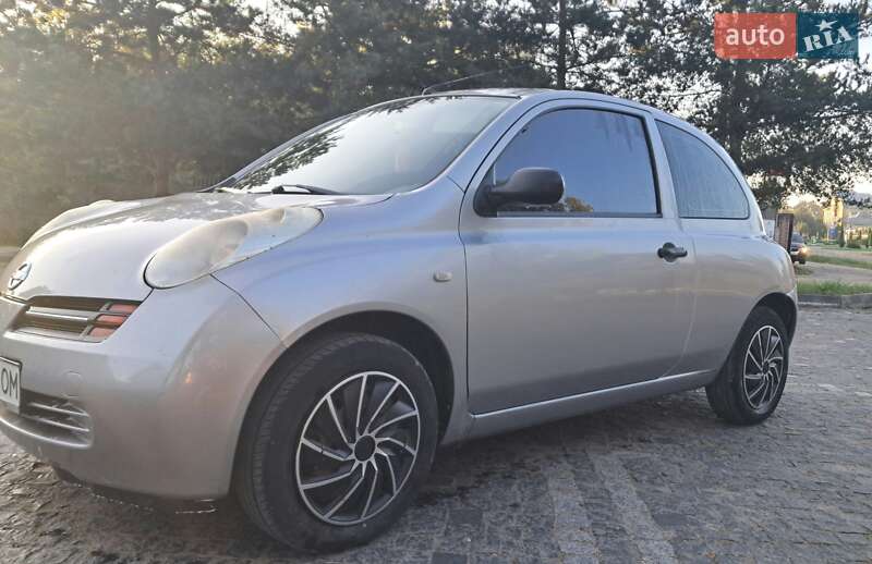 Хэтчбек Nissan Micra 2004 в Самборе