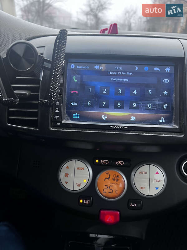 Хэтчбек Nissan Micra 2005 в Ходорове