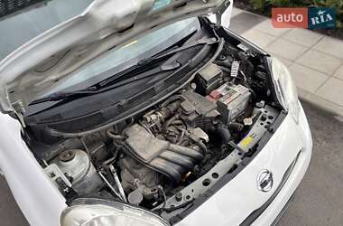 Хетчбек Nissan Micra 2013 в 