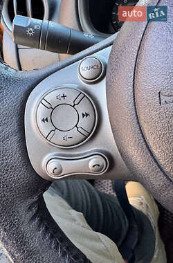 Хэтчбек Nissan Micra 2013 в 